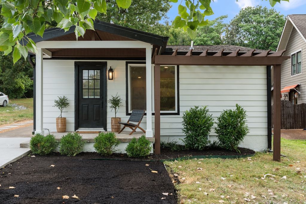 4000 Hutson Ave, Nashville, TN 37216