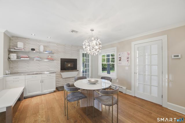 21 Nearwater Lane, Darien, CT 06820