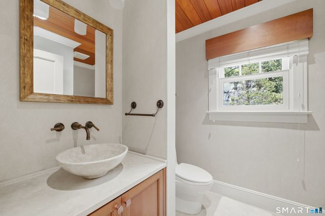 21 Nearwater Lane, Darien, CT 06820