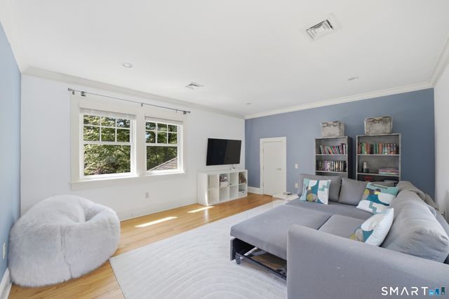 21 Nearwater Lane, Darien, CT 06820