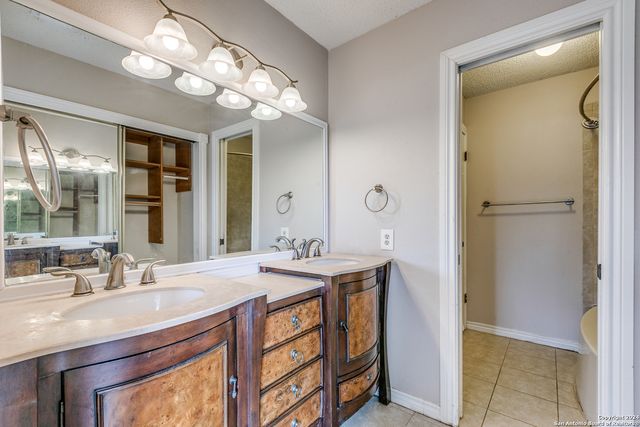 8503 RIDGE STONE ST, San Antonio, TX 78251