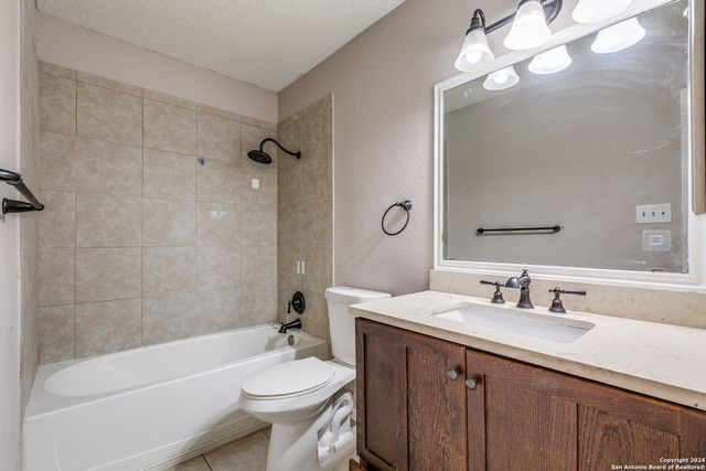 8503 RIDGE STONE ST, San Antonio, TX 78251