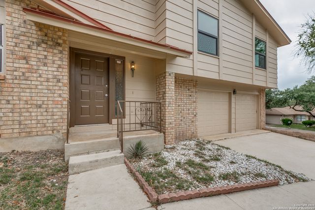 8503 RIDGE STONE ST, San Antonio, TX 78251