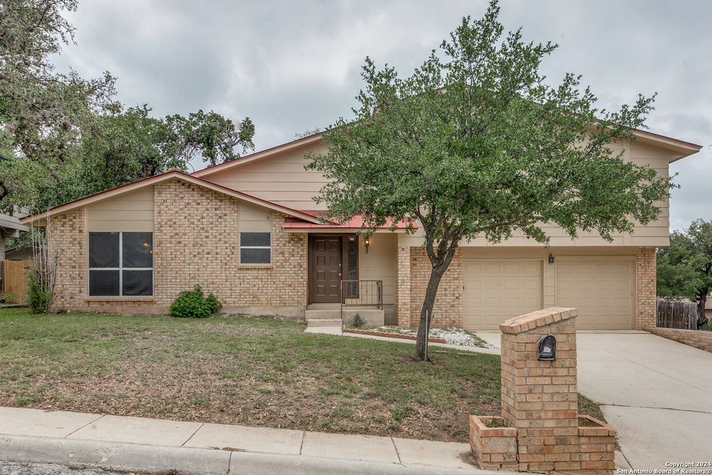 8503 RIDGE STONE ST, San Antonio, TX 78251