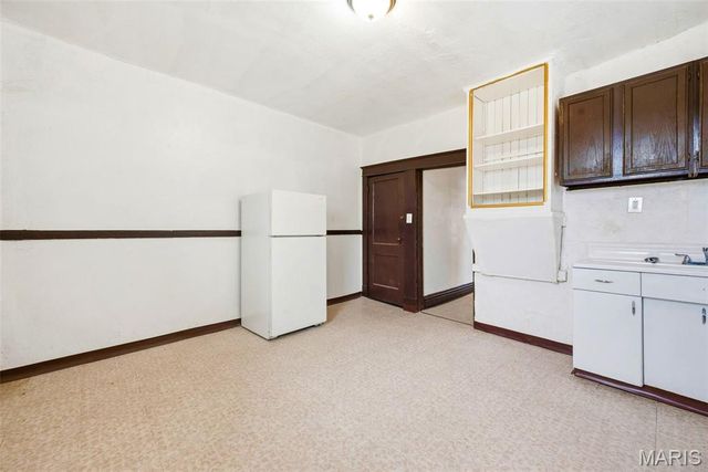 4200 College Avenue, St Louis, MO 63107