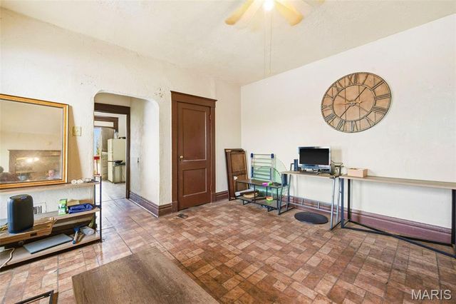 4200 College Avenue, St Louis, MO 63107