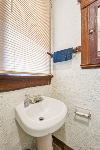 4200 College Avenue, St Louis, MO 63107