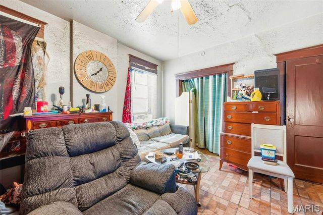 4200 College Avenue, St Louis, MO 63107