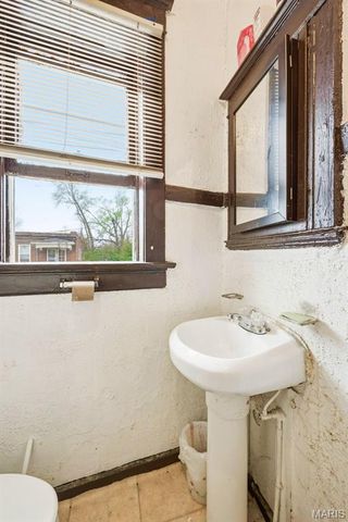 4200 College Avenue, St Louis, MO 63107