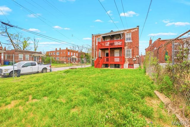 4200 College Avenue, St Louis, MO 63107