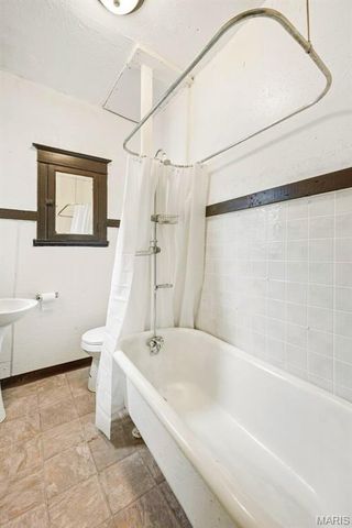 4200 College Avenue, St Louis, MO 63107