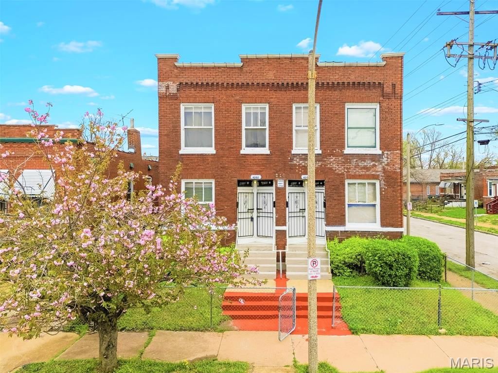 4200 College Avenue, St Louis, MO 63107