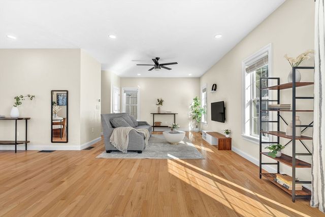 8 Nightview Pl, Millbury, MA 01527