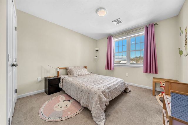 8 Nightview Pl, Millbury, MA 01527