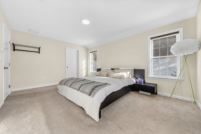 8 Nightview Pl, Millbury, MA 01527