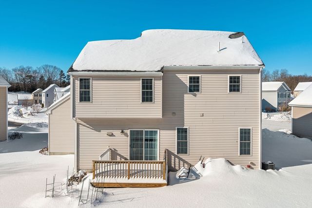 8 Nightview Pl, Millbury, MA 01527