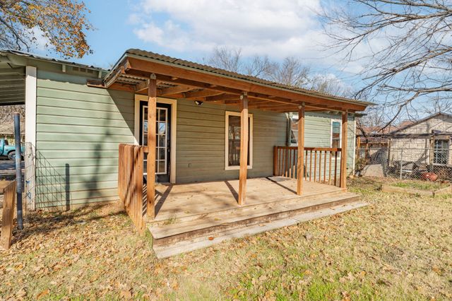 1090 W Elm Street, Stephenville, TX 76401