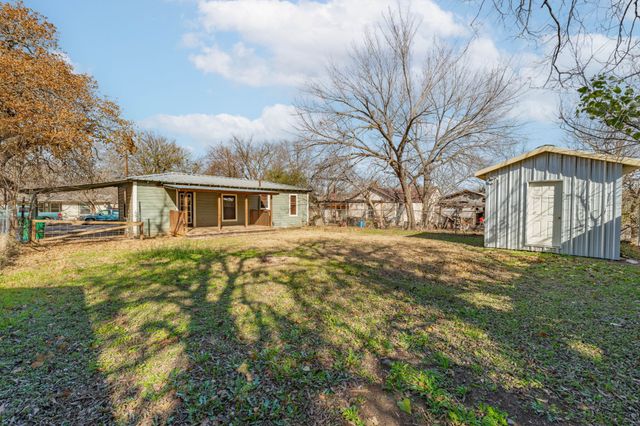 1090 W Elm Street, Stephenville, TX 76401