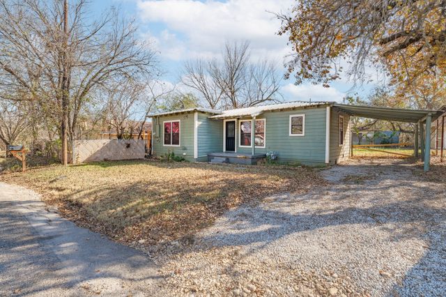 1090 W Elm Street, Stephenville, TX 76401