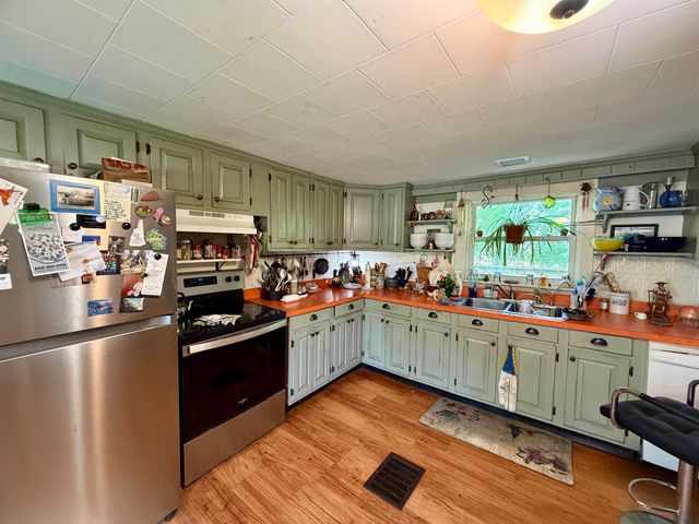150 School Street, Effingham, NH 03882