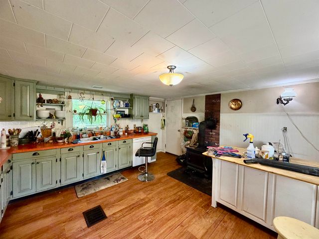150 School Street, Effingham, NH 03882
