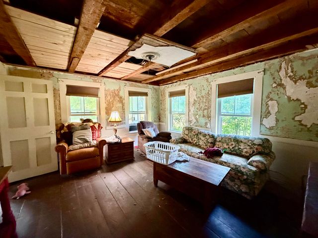 150 School Street, Effingham, NH 03882
