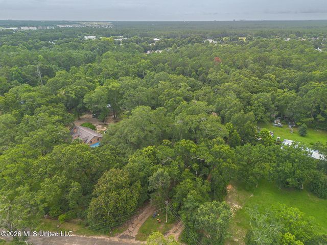 11043 Honey Dew Lane, Gulfport, MS 39503