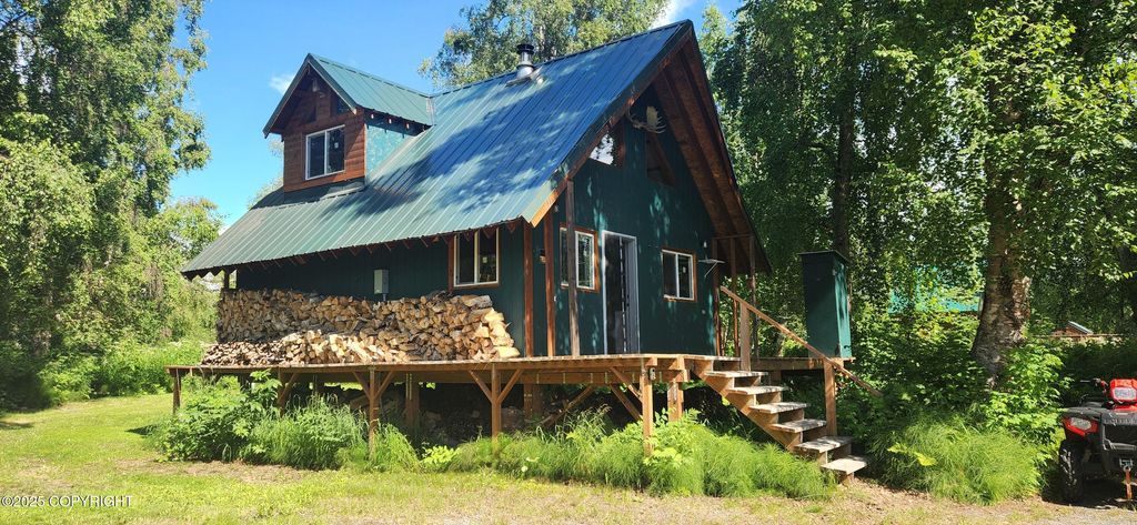 11231 E Wolf Trail, Trapper Creek, AK 99683