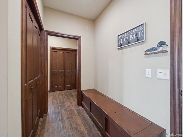 3756 Newport Way Drive, Waterford Charter Township, MI 48329