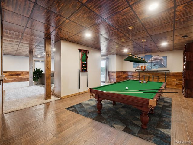 3756 Newport Way Drive, Waterford Charter Township, MI 48329