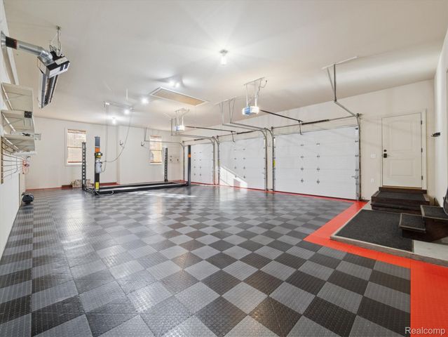 3756 Newport Way Drive, Waterford Charter Township, MI 48329