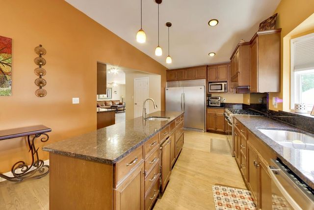 7309 Seminole Court, Darien, IL 60561