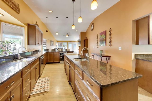 7309 Seminole Court, Darien, IL 60561