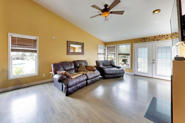7309 Seminole Court, Darien, IL 60561