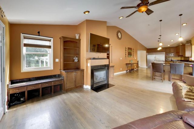 7309 Seminole Court, Darien, IL 60561