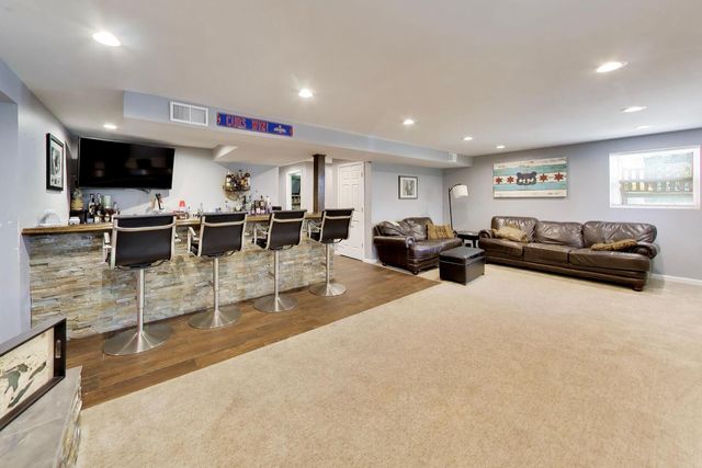7309 Seminole Court, Darien, IL 60561