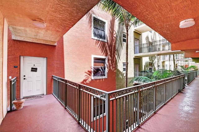 1610 Presidential Way 309, West Palm Beach, FL 33401