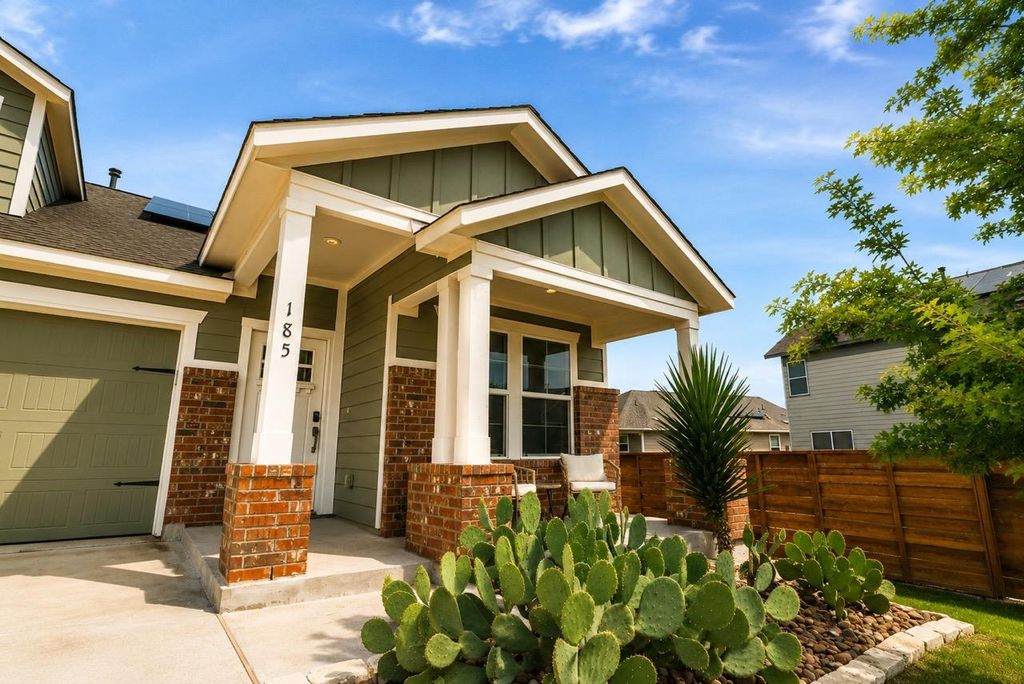185 Patagonia, Kyle, TX 78640