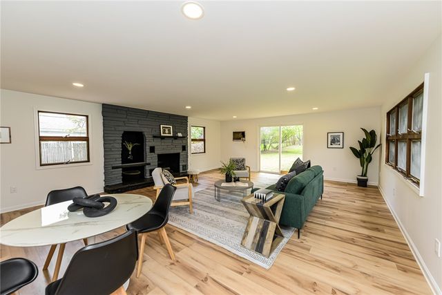 40 Mac Arthur Road, Greece, NY 14615