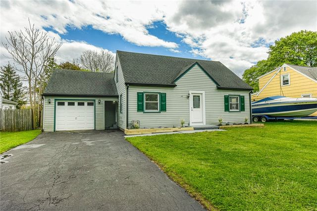 40 Mac Arthur Road, Greece, NY 14615