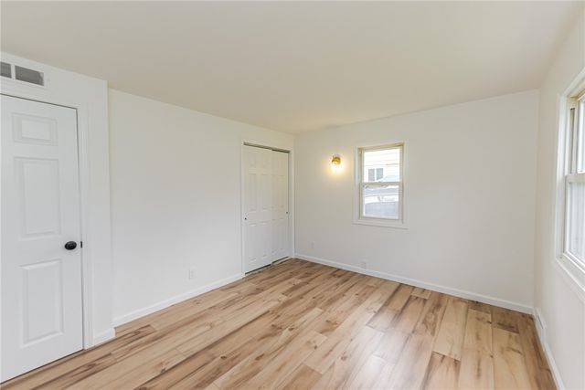 40 Mac Arthur Road, Greece, NY 14615