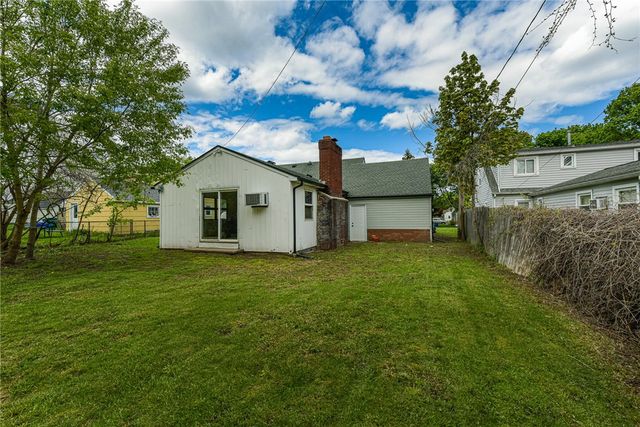40 Mac Arthur Road, Greece, NY 14615