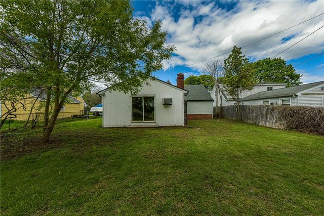 40 Mac Arthur Road, Greece, NY 14615