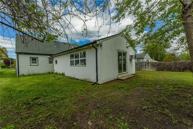 40 Mac Arthur Road, Greece, NY 14615