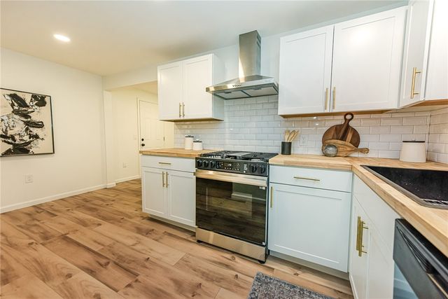 40 Mac Arthur Road, Greece, NY 14615