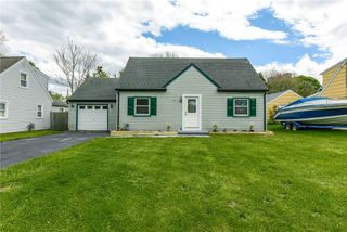 40 Mac Arthur Road, Greece, NY 14615