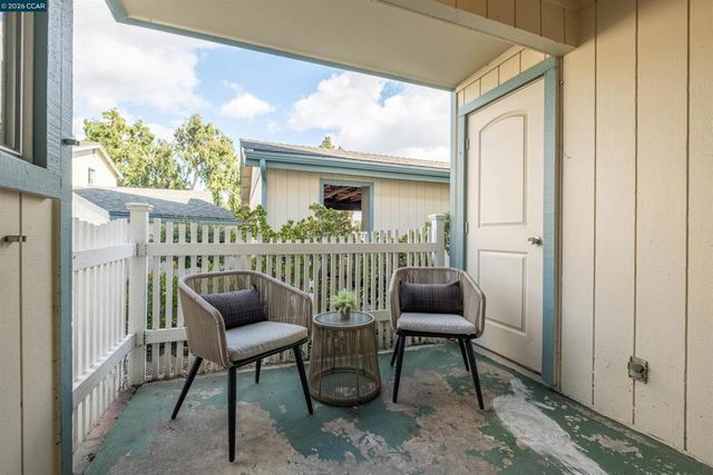 2549 San Leandro Blvd, San Leandro, CA 94578