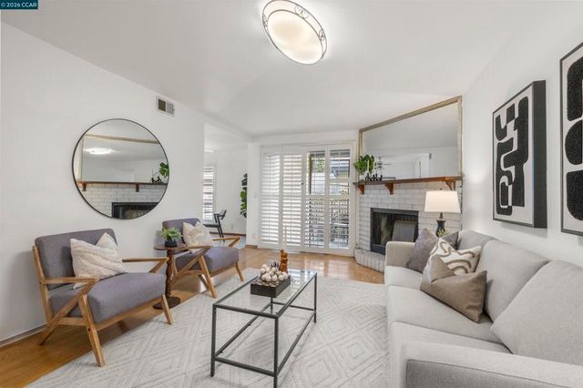 2549 San Leandro Blvd, San Leandro, CA 94578