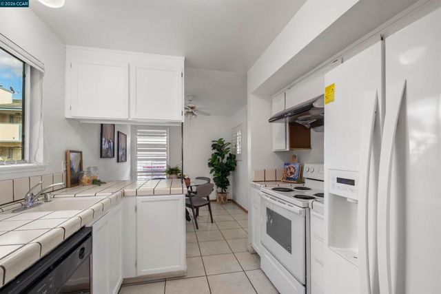 2549 San Leandro Blvd, San Leandro, CA 94578