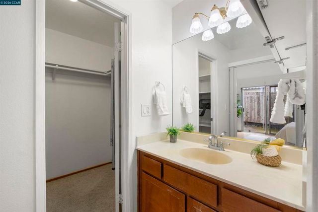 2549 San Leandro Blvd, San Leandro, CA 94578